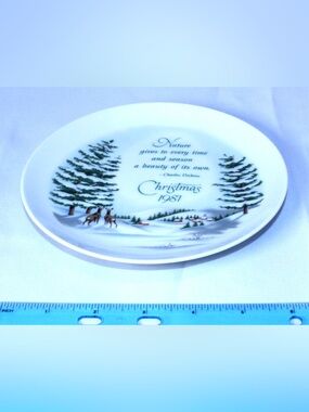 Collectible 1981 Christmas Porcelain Gibson Greetings Wall Decor Plate